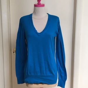 ⭐️ 2 for $10! J.Crew cotton v-neck